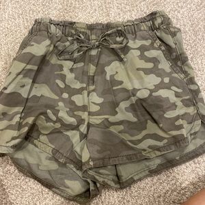 american eagle shorts